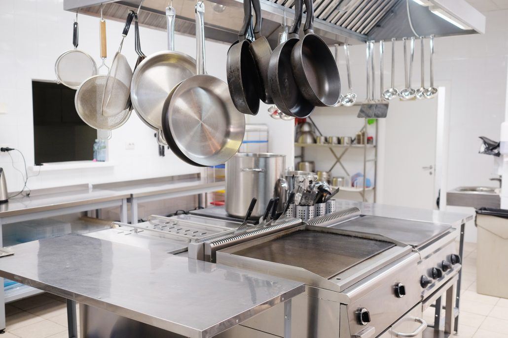 Planchas de cocina industrial en hostelería: ¿eléctrica o de gas? -  Comercial Sirviella